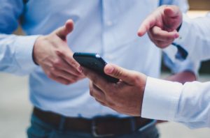 如何用AI优化Pinterest运营岗位简历中的工作或实习经历？